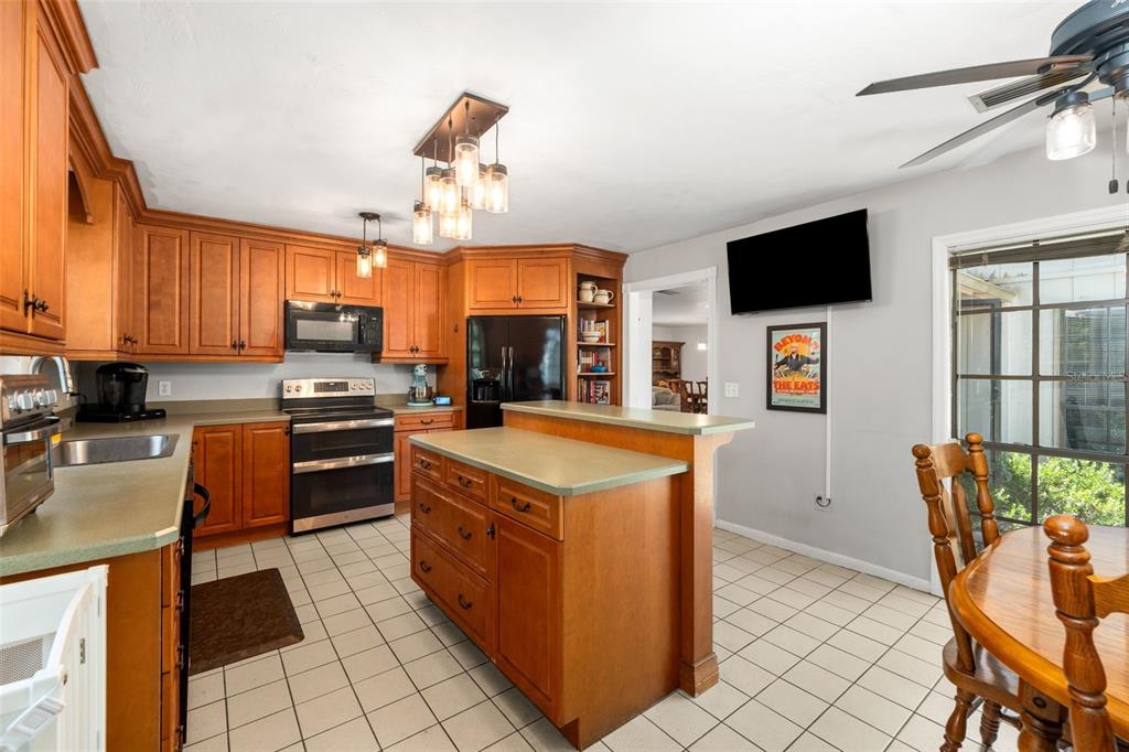 1317 Southwest 98 Street Gainesville, FL 32607 - Photo 15 of 37 Gallery Image 15