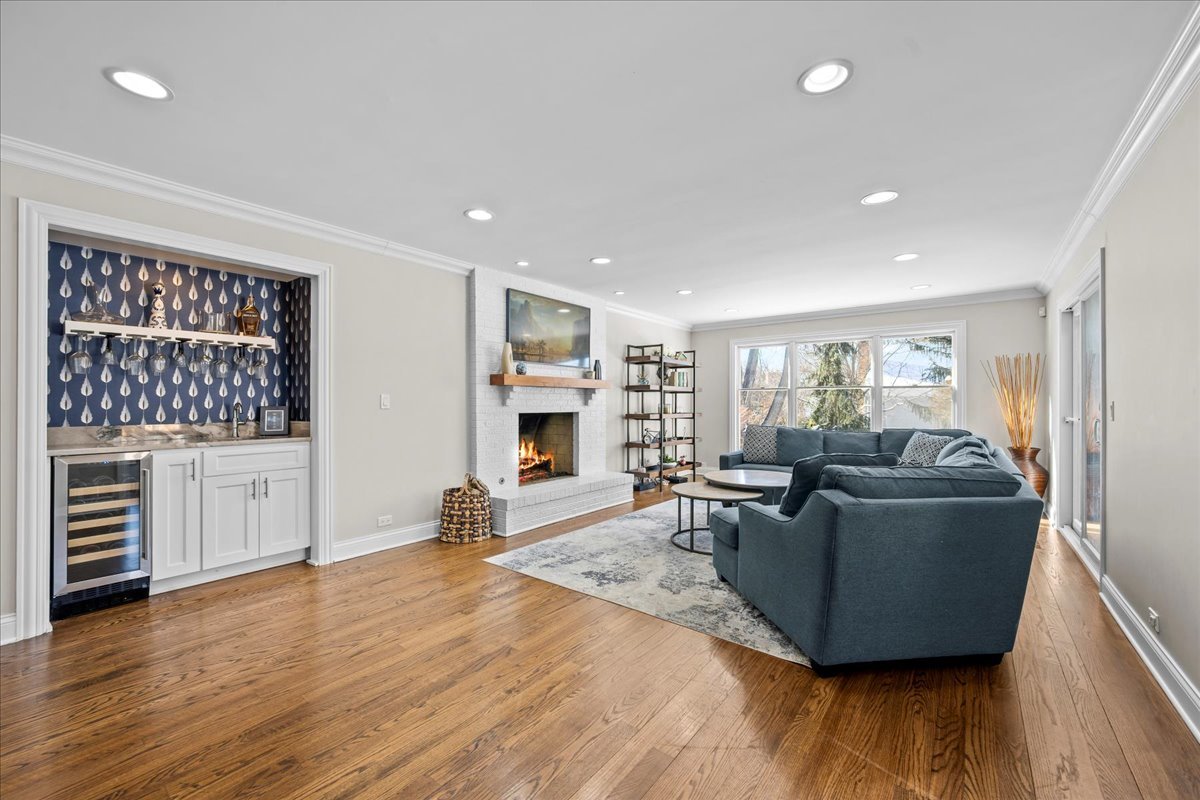 1224 Hillside Road Northbrook, IL 60062 - Photo 11 of 34