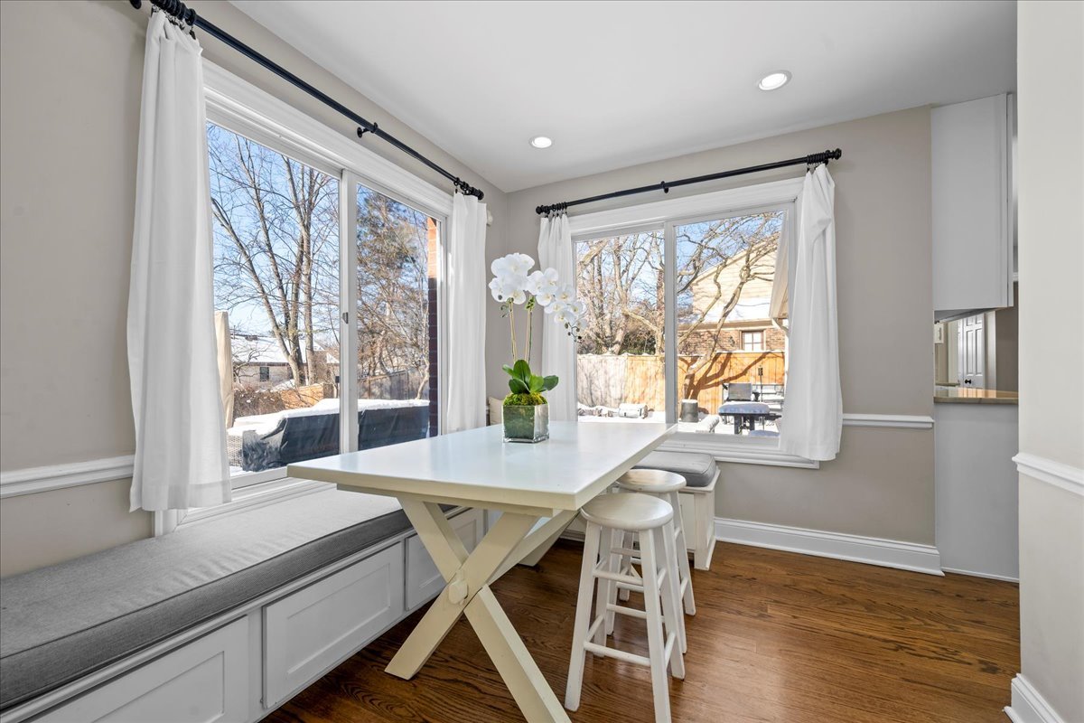 1224 Hillside Road Northbrook, IL 60062 - Photo 13 of 34