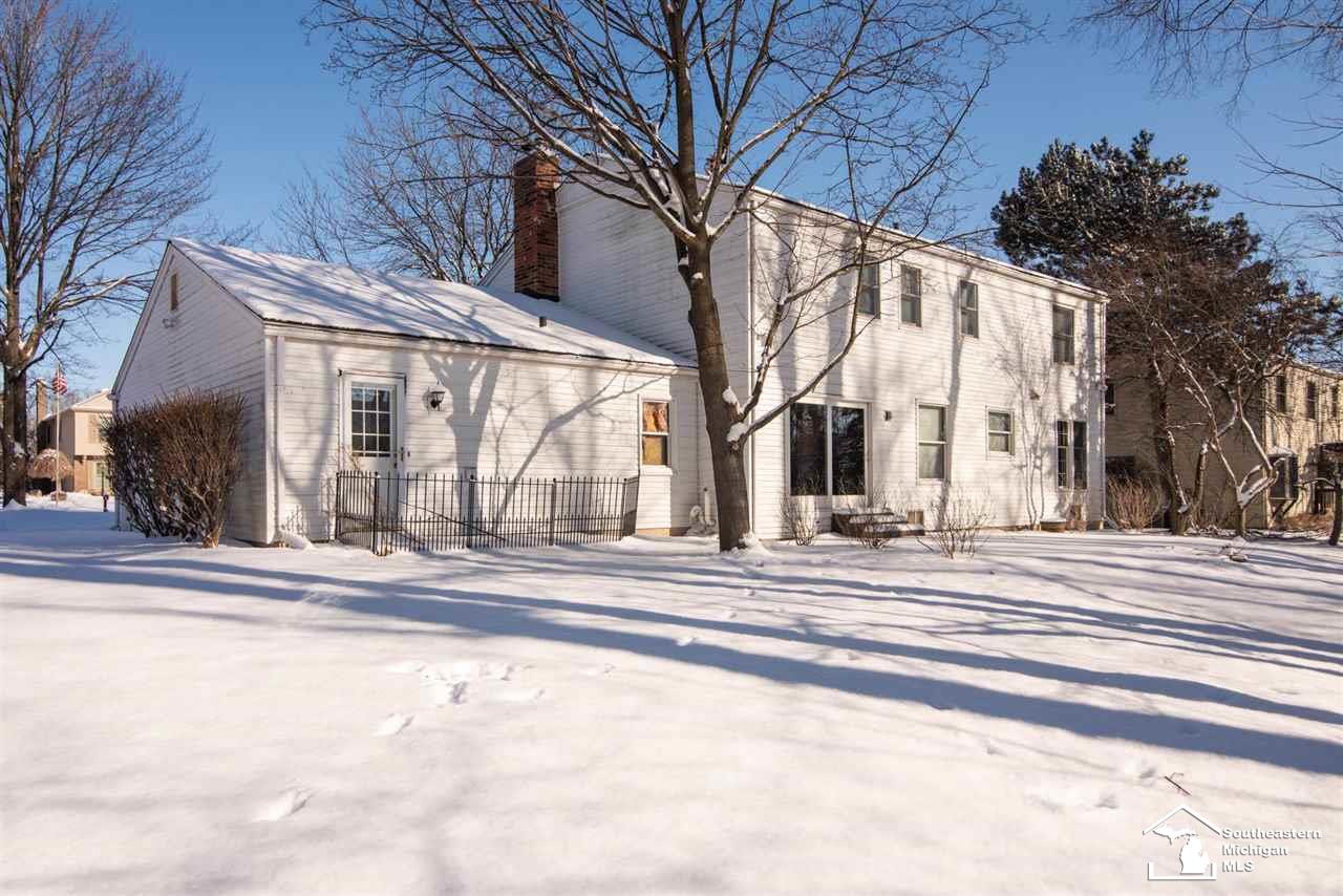 1445 Chestnut Lane Rochester, MI 48309 - Photo 3 of 22 50064795-2.JPG