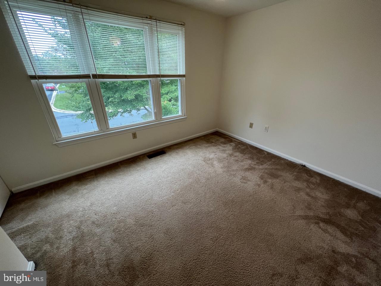 14320 Twig Road Silver Spring, MD 20905 - Photo 19 of 20 4th Bedroom