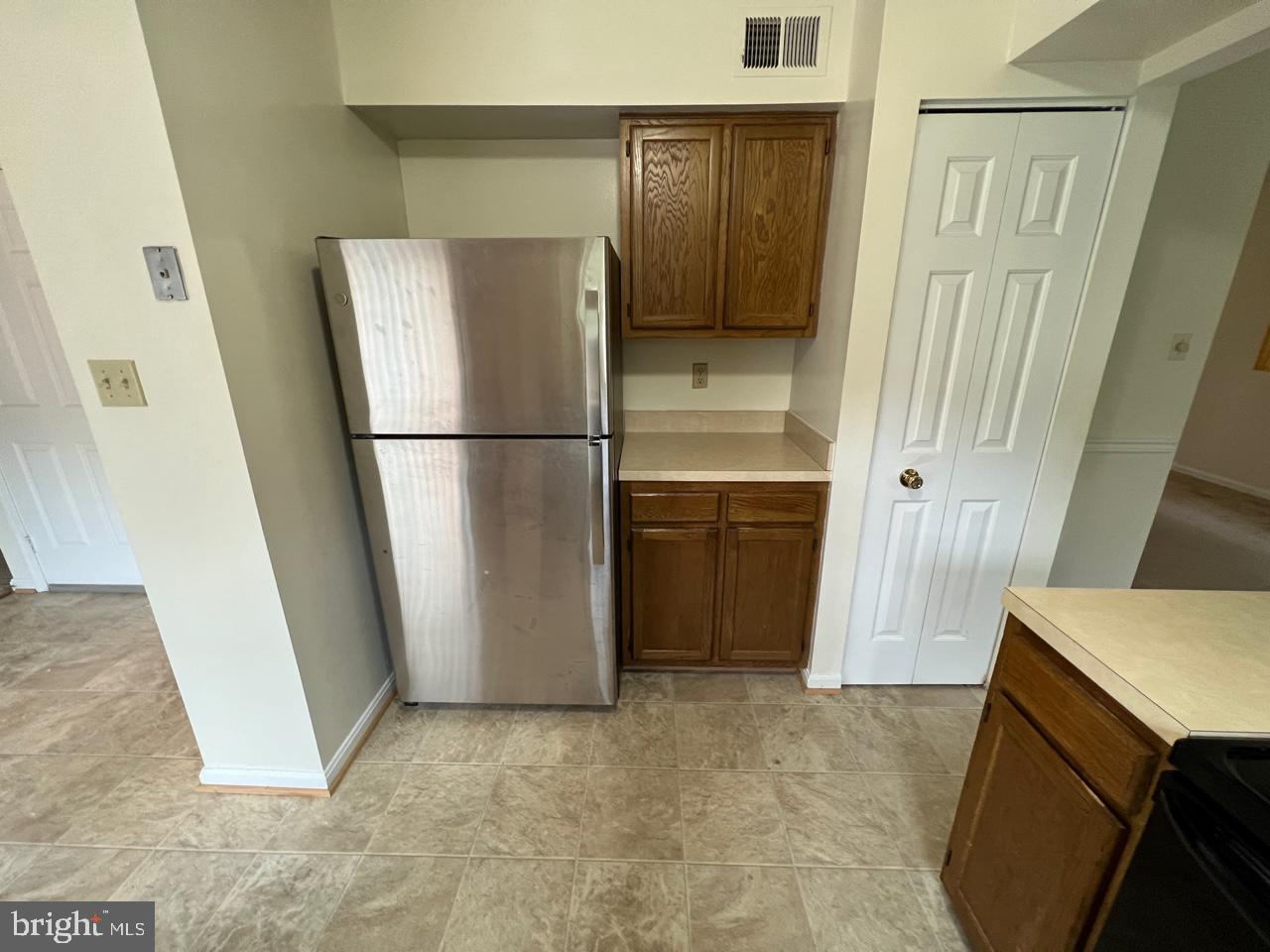 14320 Twig Road Silver Spring, MD 20905 - Photo 3 of 20 Kitchen