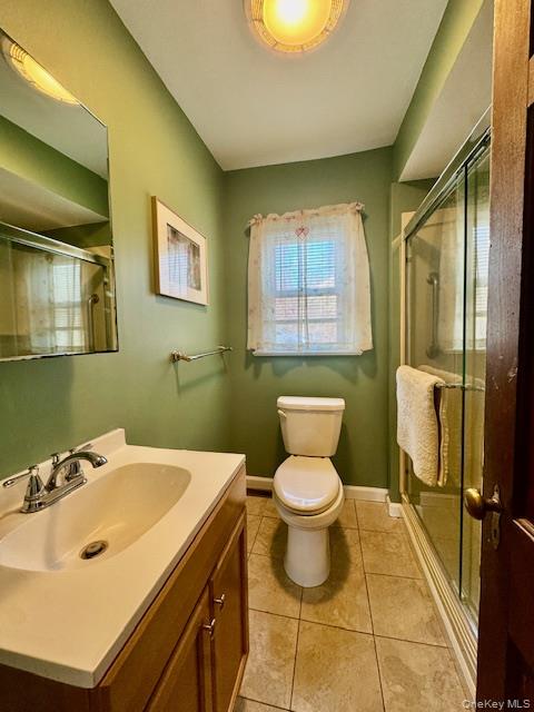 46 Salem Road Carmel, NY 10512 - Photo 13 of 21 a bathroom with a sink and a mirror