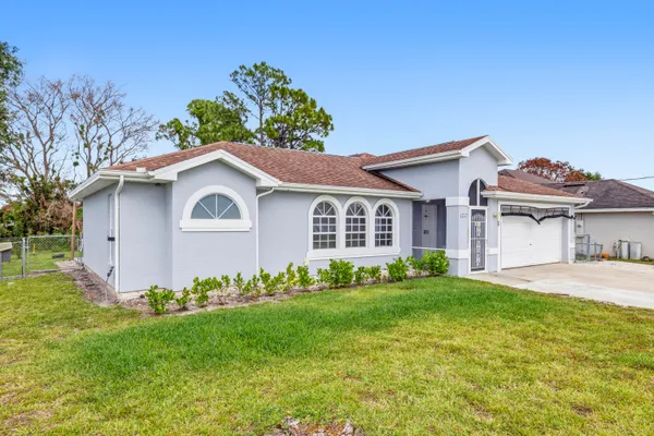 $2,800 | 1717 Southwest Burlington Street, Port St. Lucie, FL 34984