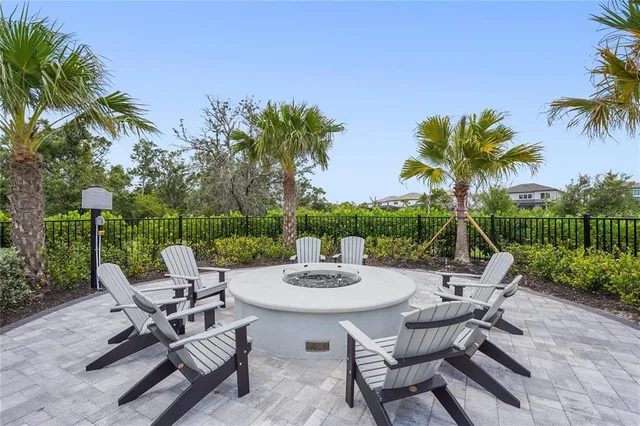 $599,000 | 6256 Baywood Court, Bradenton, FL 34211