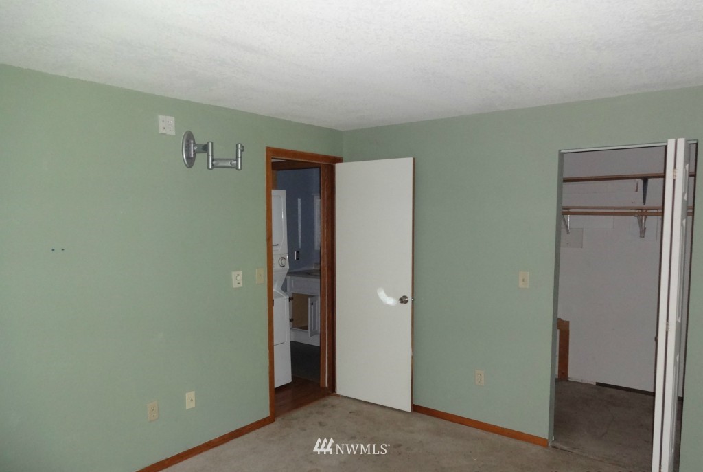 4308 Northeast Sunset Boulevard, Unit X6 Renton, WA 98059 - Photo 11 of 13 Gallery Image 11