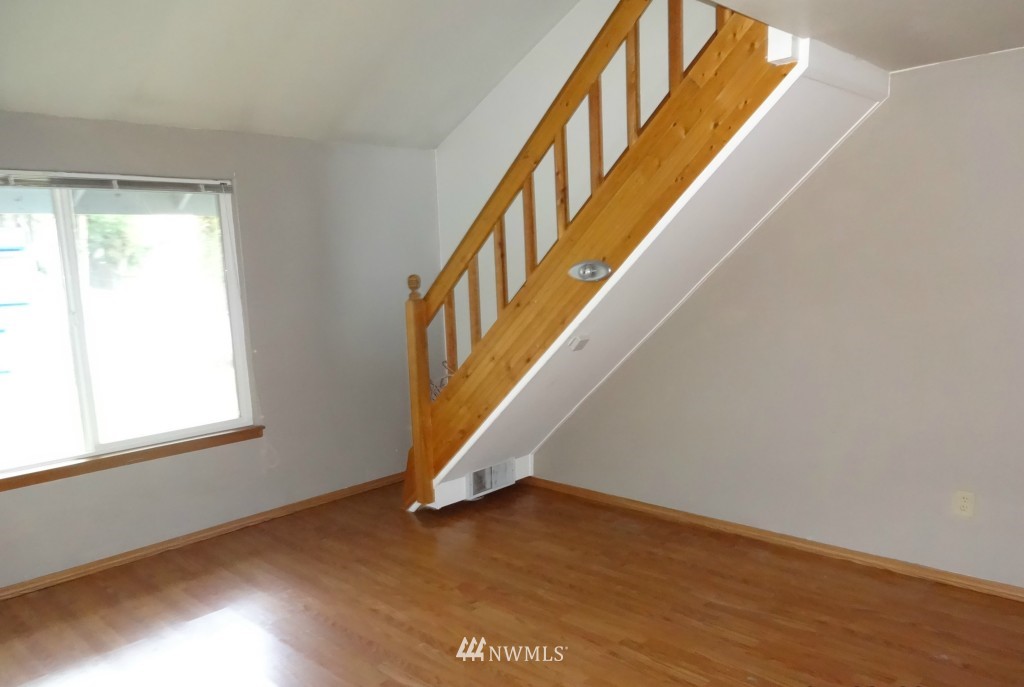 4308 Northeast Sunset Boulevard, Unit X6 Renton, WA 98059 - Photo 5 of 13 Gallery Image 5