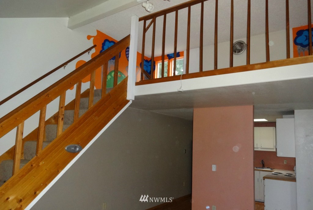 4308 Northeast Sunset Boulevard, Unit X6 Renton, WA 98059 - Photo 6 of 13 Gallery Image 6