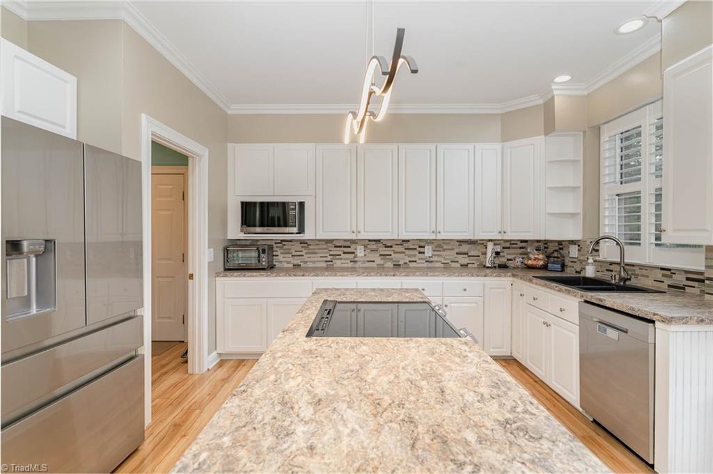 4520 Johnson Street High Point, NC 27265 - Photo 11 of 48