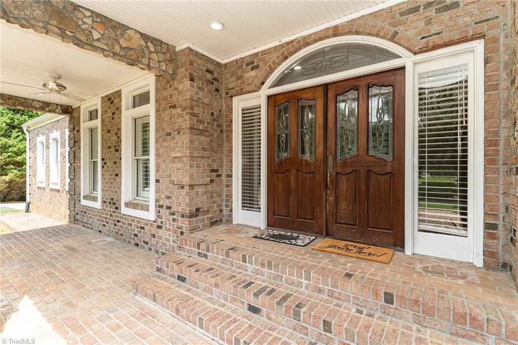 4520 Johnson Street High Point, NC 27265 - Photo 5 of 48