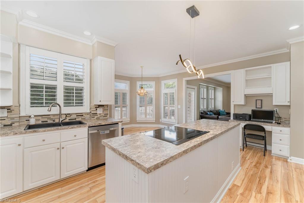 4520 Johnson Street High Point, NC 27265 - Photo 10 of 48