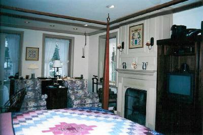 5451 Locust Valley Road Coopersburg, PA 18036 - Photo 13 of 13 a living room with furniture
