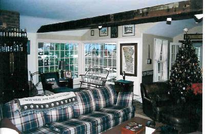 5451 Locust Valley Road Coopersburg, PA 18036 - Photo 7 of 13 a living room with furniture