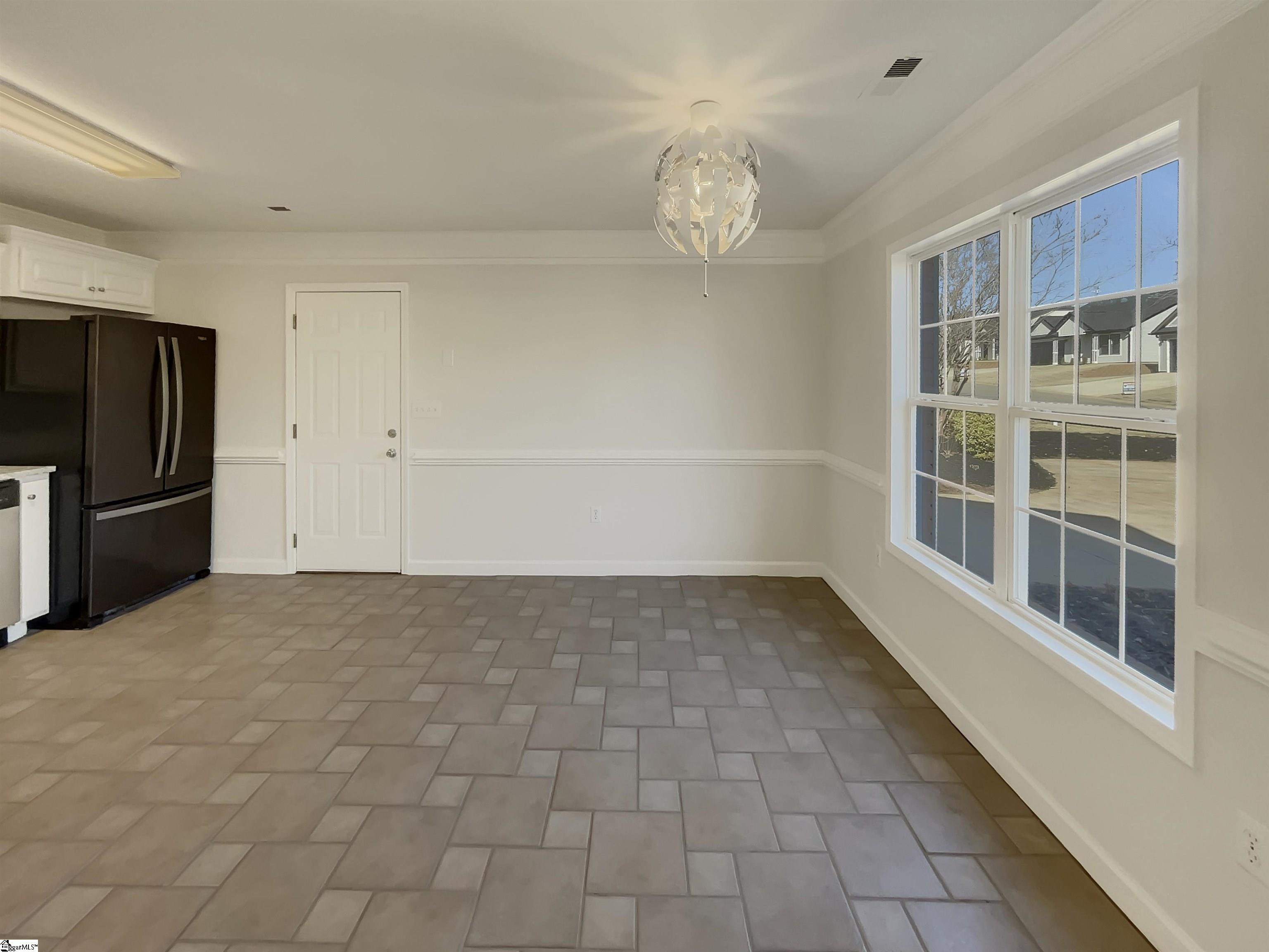 128 Sunrise Road Spartanburg, SC 29302 - Photo 9 of 18 Gallery Image 9