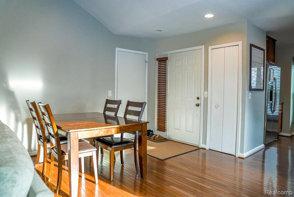 708 Dressler Lane Rochester Hills, MI 48307 - Photo 7 of 24