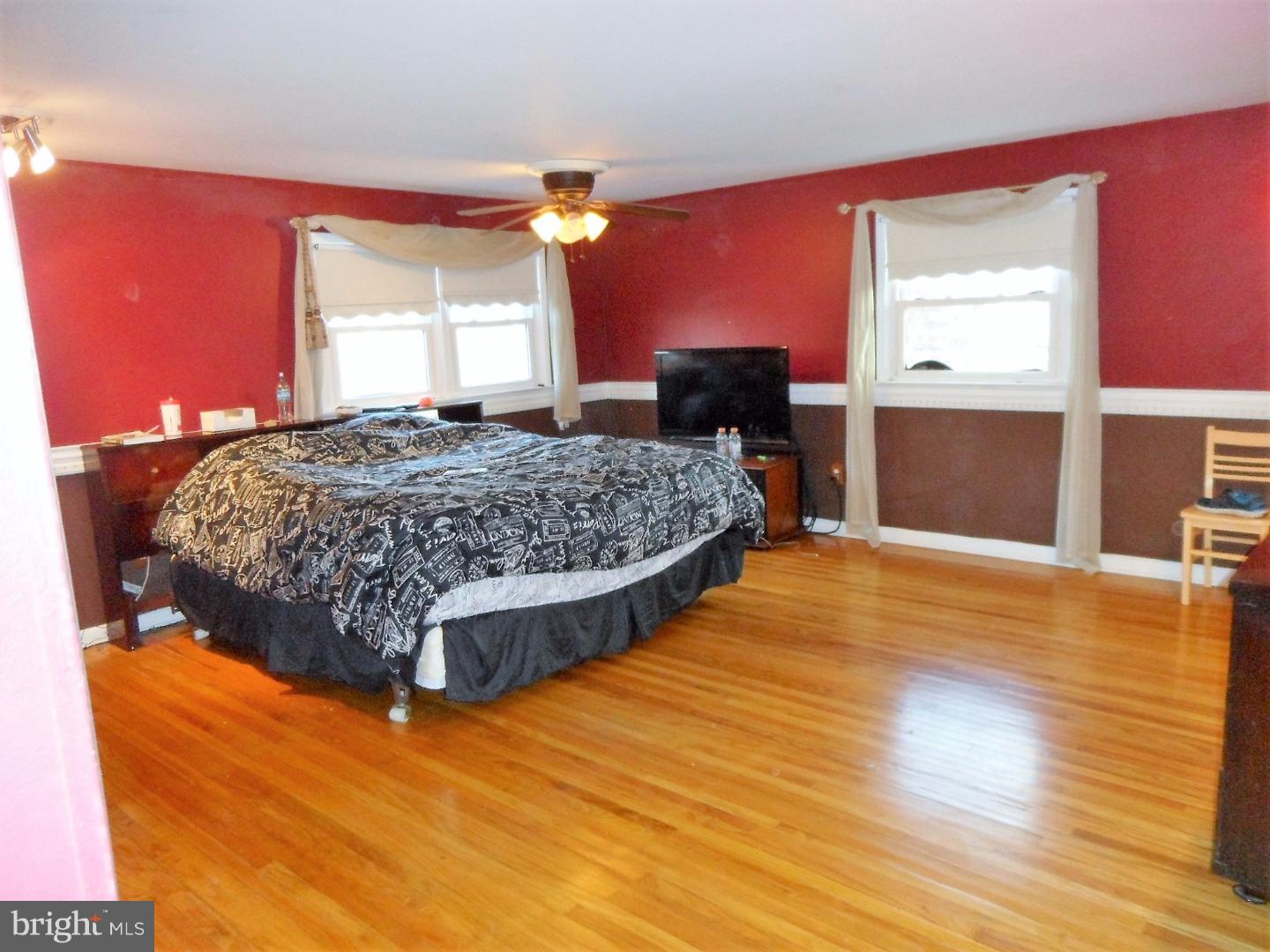 1245 Cloverly Road Warminster, PA 18974 - Photo 12 of 25 Bedroom - Main