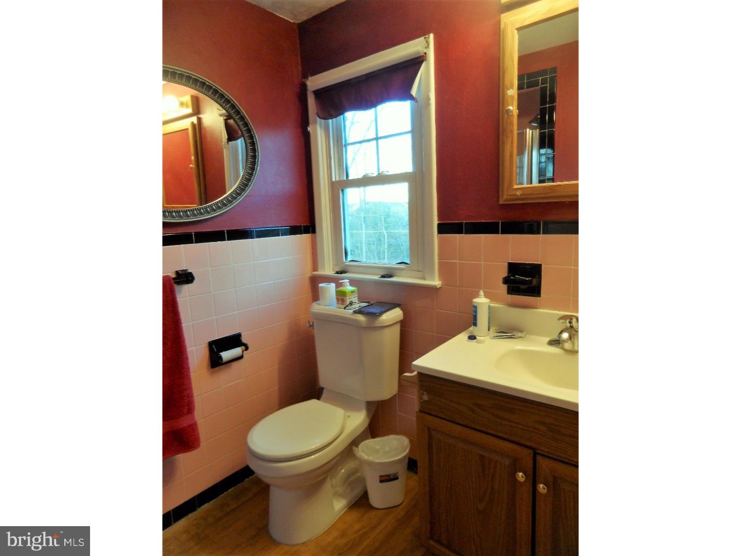 1245 Cloverly Road Warminster, PA 18974 - Photo 14 of 25 Bedroom - Main