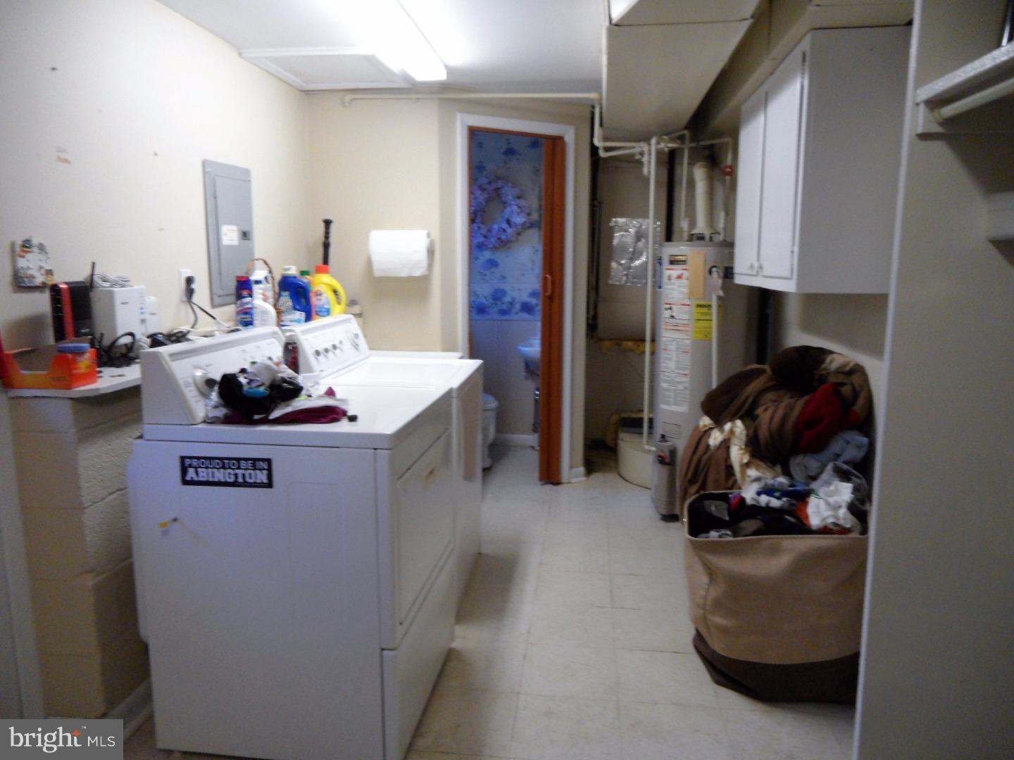 1245 Cloverly Road Warminster, PA 18974 - Photo 20 of 25 Laundry Room