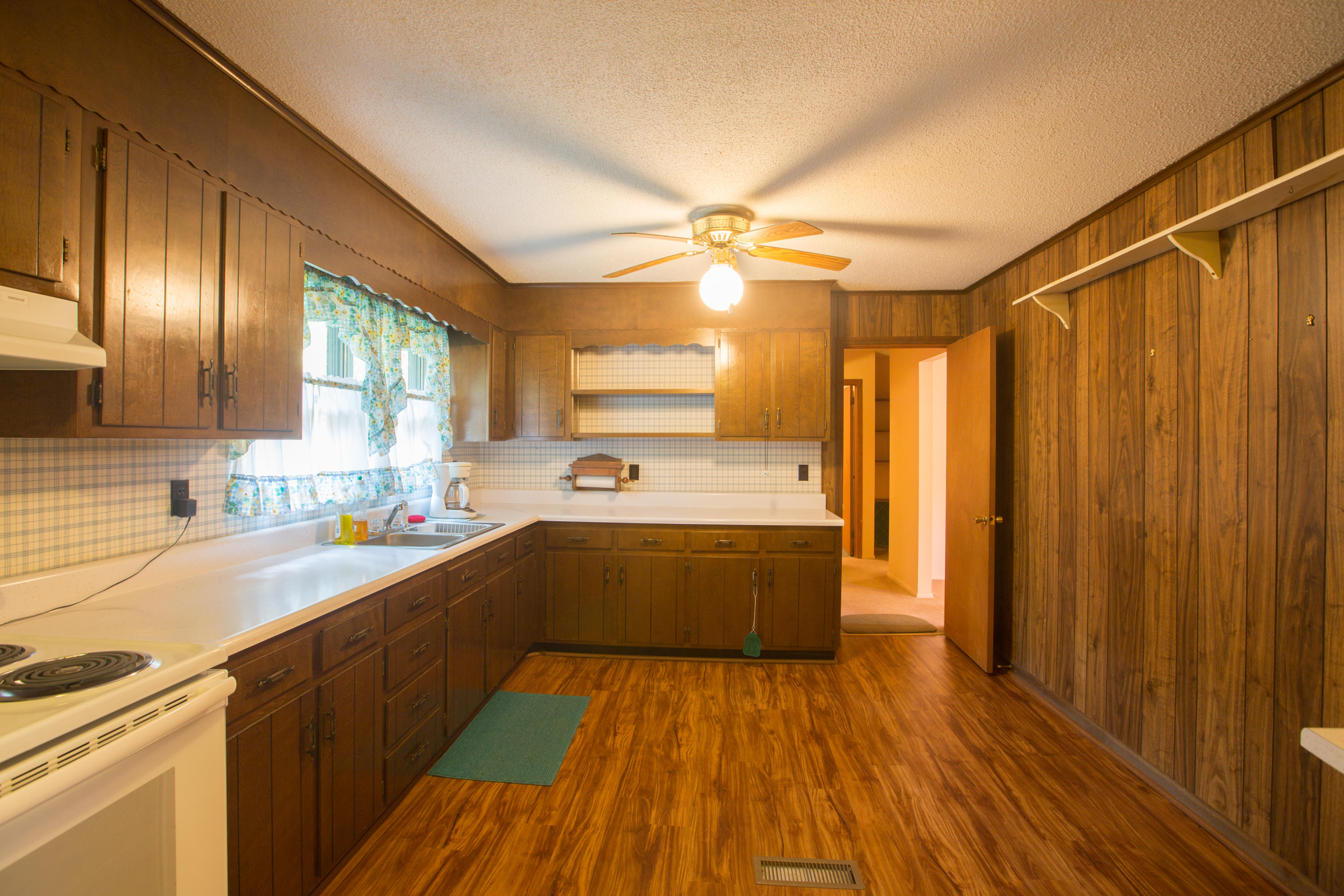 656 Post Oak Road Ringgold, GA 30736 - Photo 8 of 16 Jennifer Catlett-7476