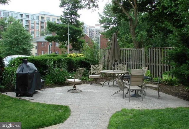 $1,900 | 5353 Columbia Pike, Unit 504, Arlington, VA 22204