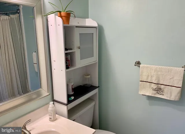 $1,900 | 5353 Columbia Pike, Unit 504, Arlington, VA 22204