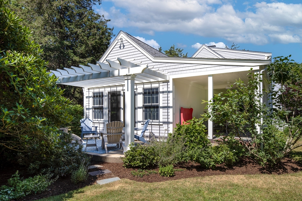 17 Harbor Rd Nk Mattapoisett, MA 02739 - Photo 10 of 42 Gallery Image 10