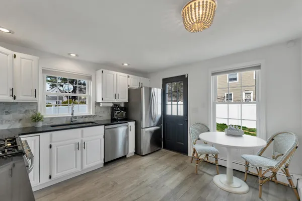 $675,000 | 8 Norton Road, Hampton, NH 03842