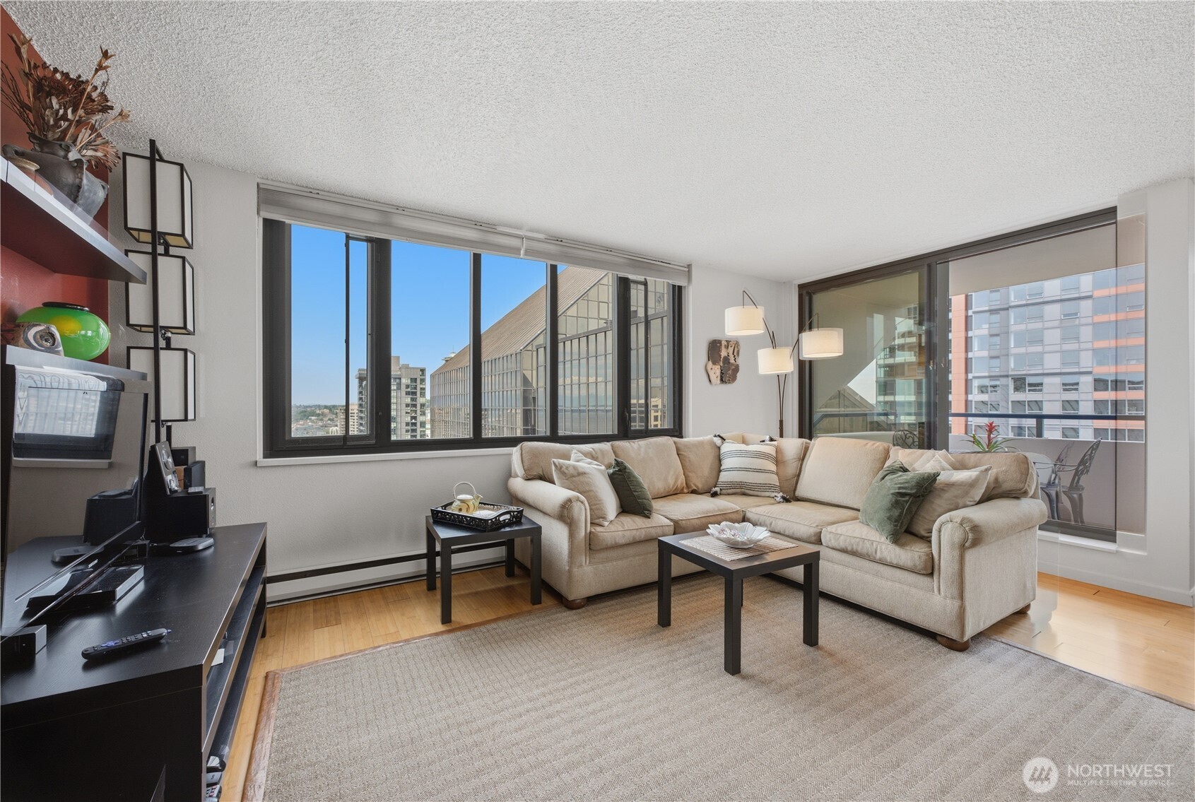 2100 3rd Avenue, Unit 2604 Seattle, WA 98121 - Photo 5 of 27