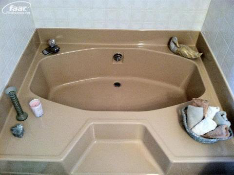 2204 South Long Lake Road Fenton, MI 48430 - Photo 12 of 22 20284365-11.JPG