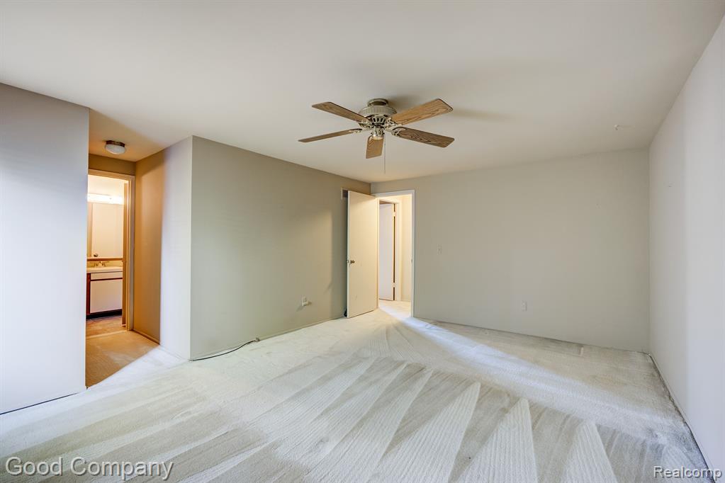 1010 Willow Grove Court Rochester Hills, MI 48307 - Photo 19 of 36