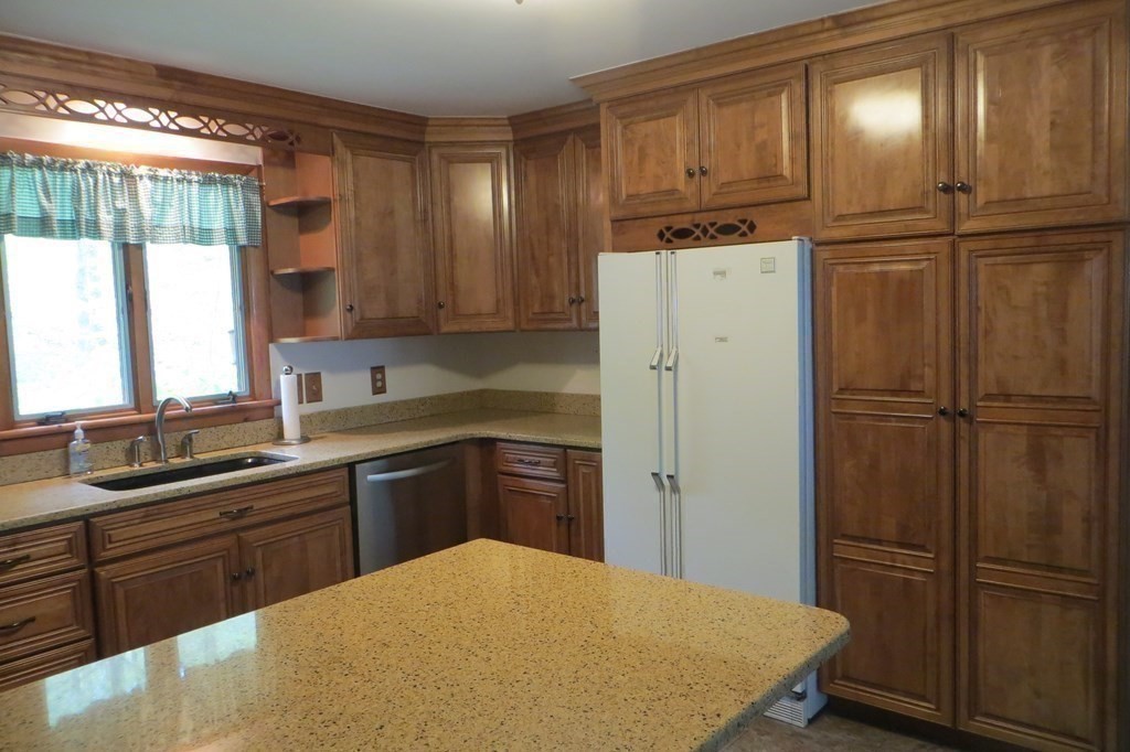 193 Hillside Road Southbridge, MA 01550 - Photo 12 of 33 Gallery Image 12