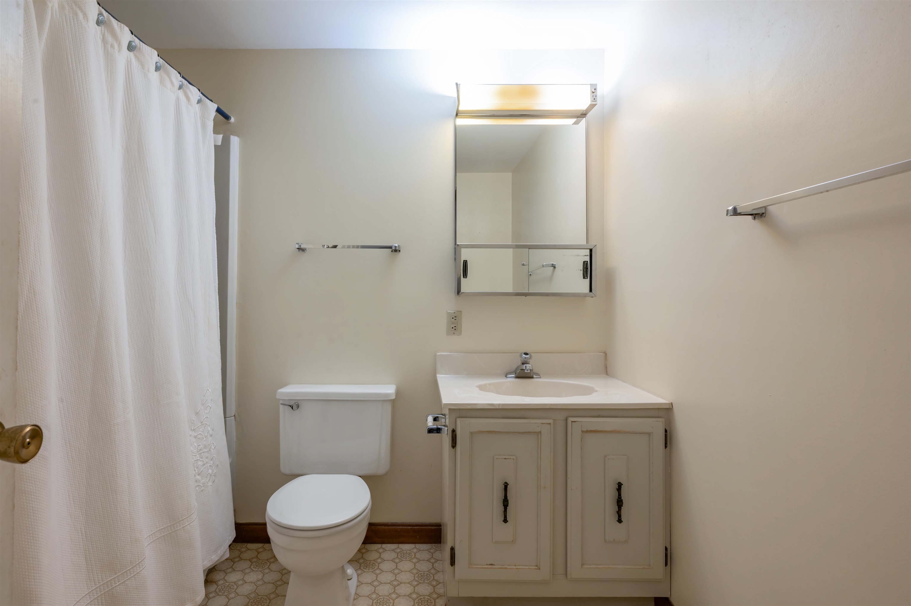 4 Brookside Terrace Nashua, NH 03060 - Photo 11 of 52