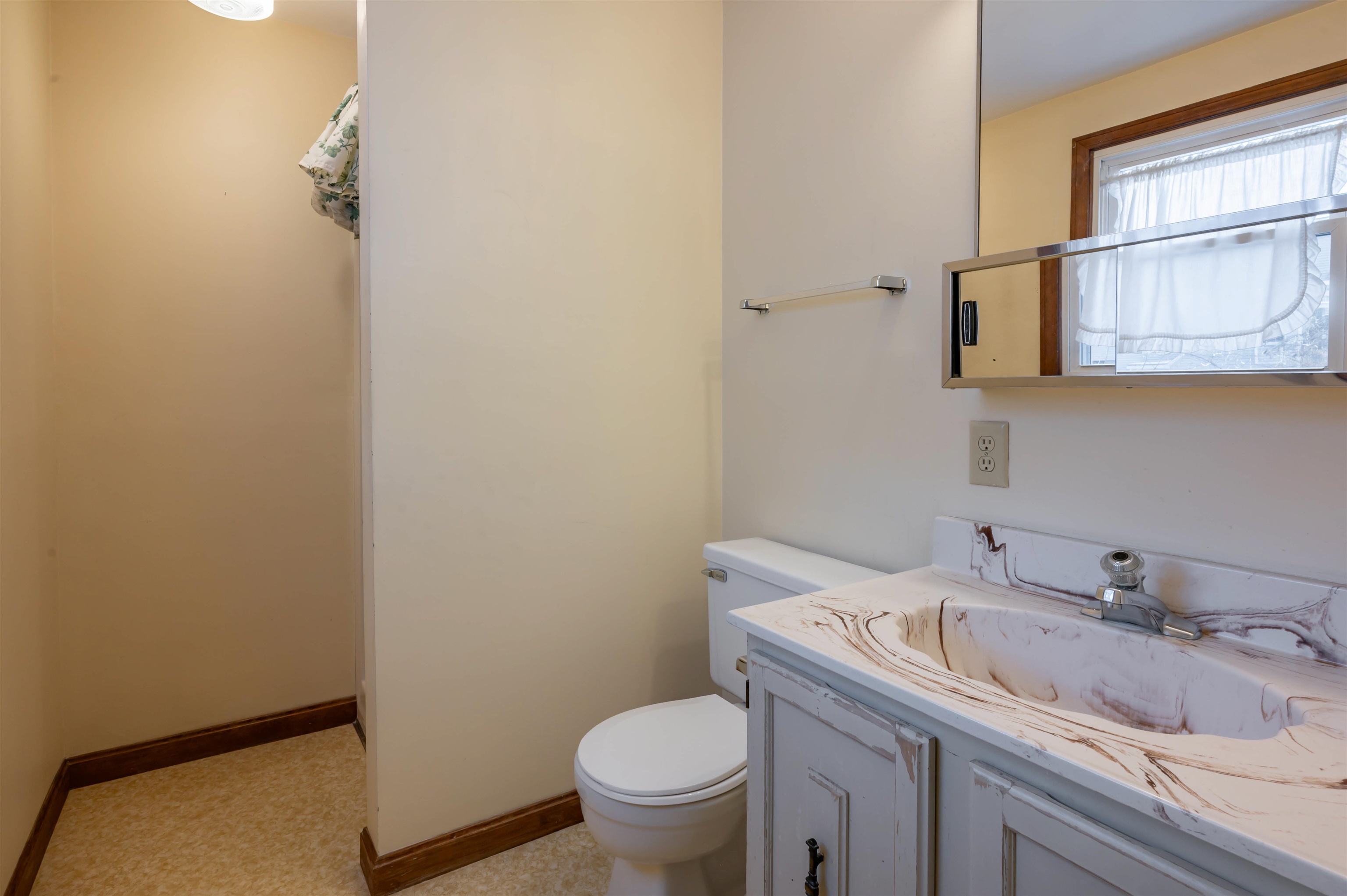 4 Brookside Terrace Nashua, NH 03060 - Photo 23 of 52