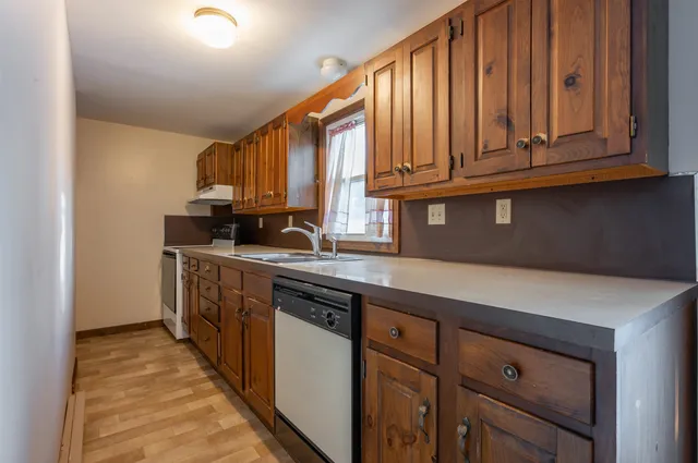 $499,900 | 4 Brookside Terrace, Nashua, NH 03060