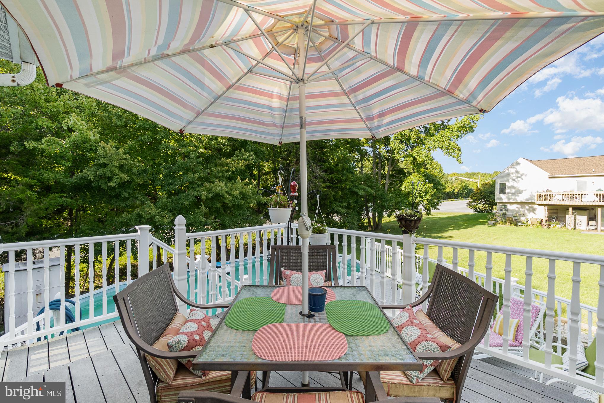 6864 Ebenezer Road Middle River, MD 21220 - Photo 24 of 35 2 Tiered Trex Deck