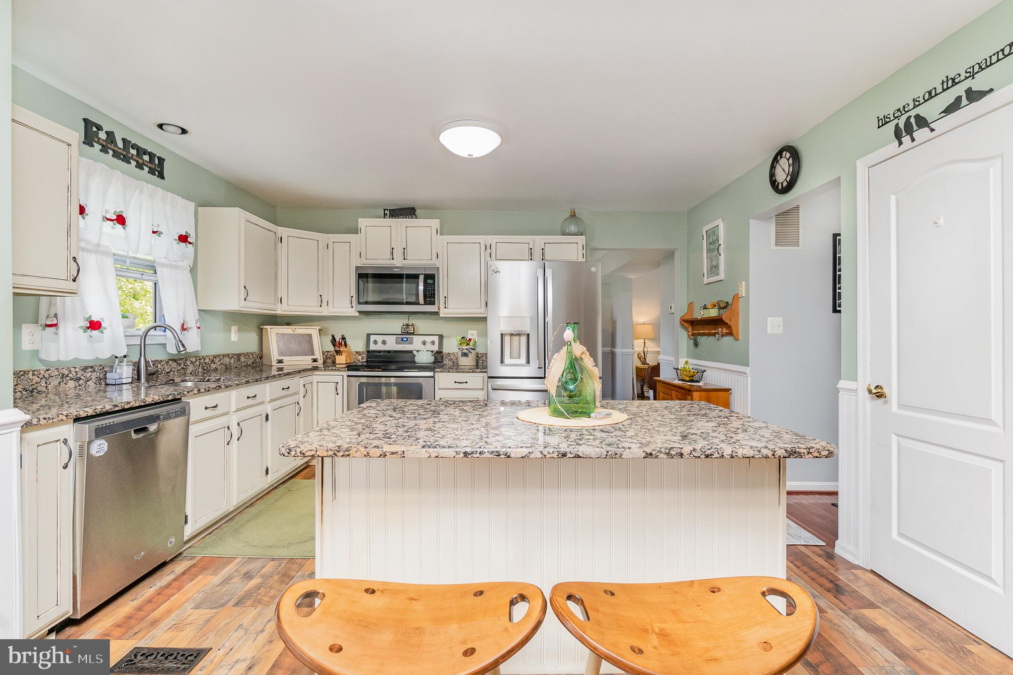 6864 Ebenezer Road Middle River, MD 21220 - Photo 7 of 35 Kitchen with Granite Countertops