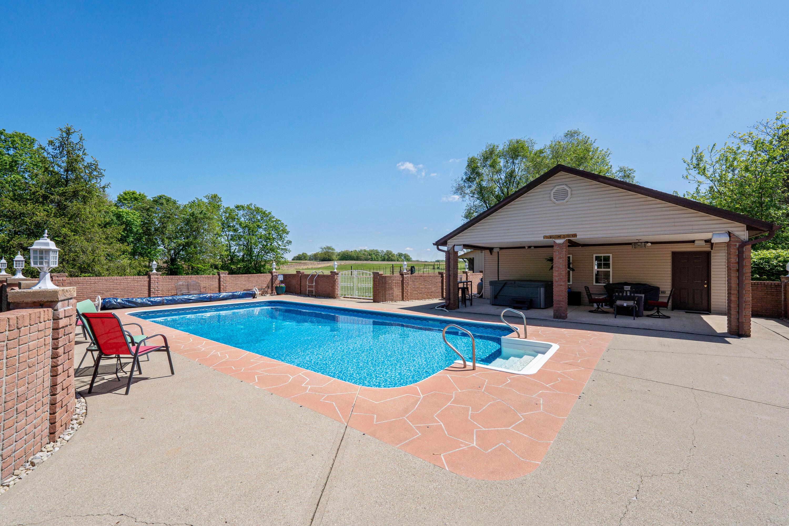7684 Stout Road Circleville, OH 43113 - Photo 11 of 49 pool