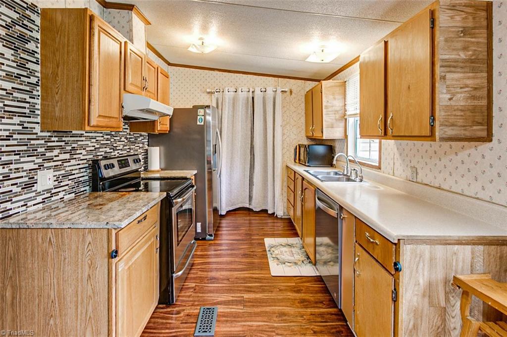 1705 Manorview Road Asheboro, NC 27205 - Photo 7 of 21 Gallery Image 7