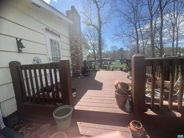 $300,000 | 147 Rankin Lane, Stuarts Draft, VA 24477