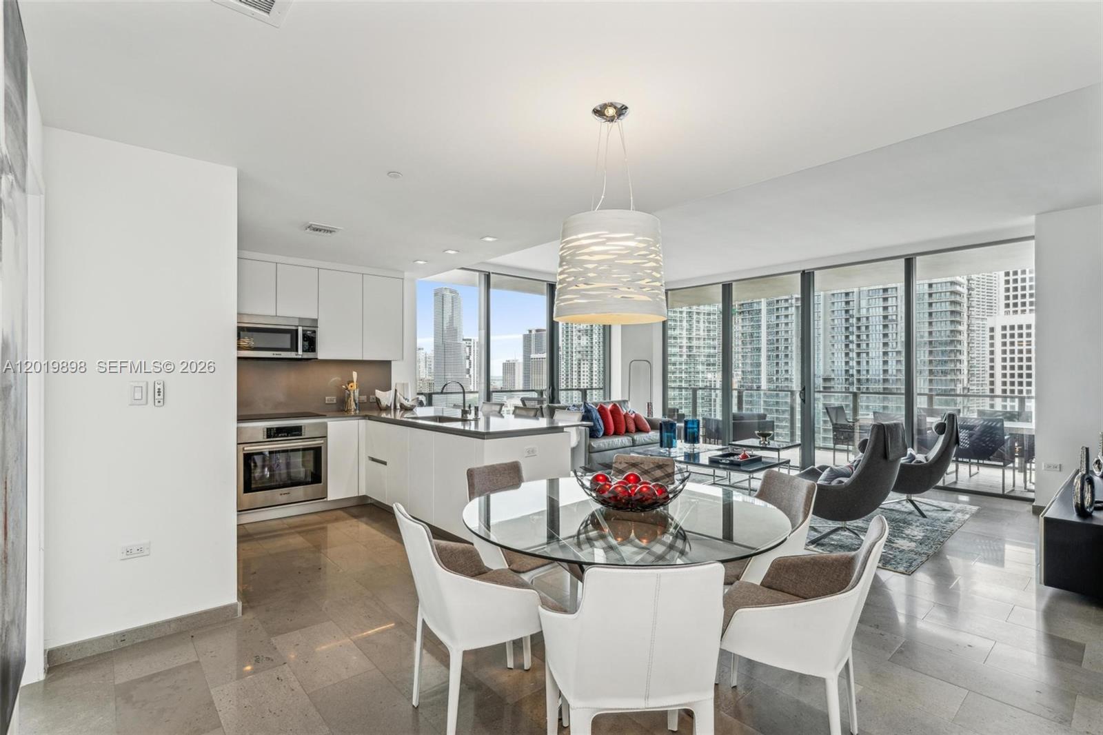 88 Southwest 7th Street, Unit 2111 Miami, FL 33130 - Photo 10 of 30