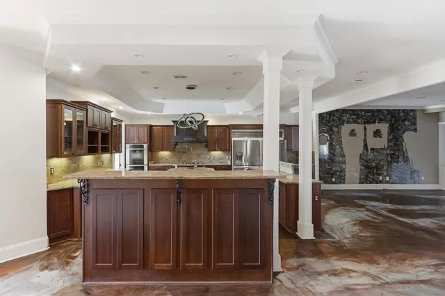 $950,000 | 4983 Rowen Oak Road, Collierville, TN 38017