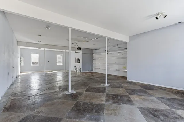 $950,000 | 4983 Rowen Oak Road, Collierville, TN 38017