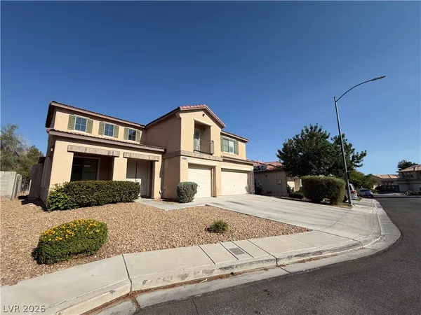 $2,600 | 9239 Camden Heights Court, Las Vegas, NV 89123