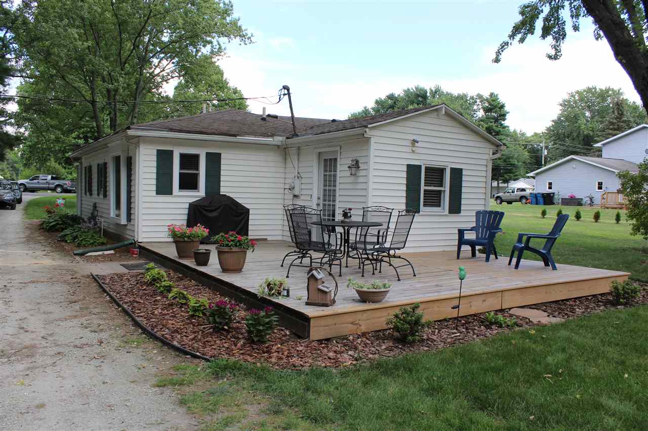 51757 Chestnut Road Granger, IN 46530 - Photo 2 of 26