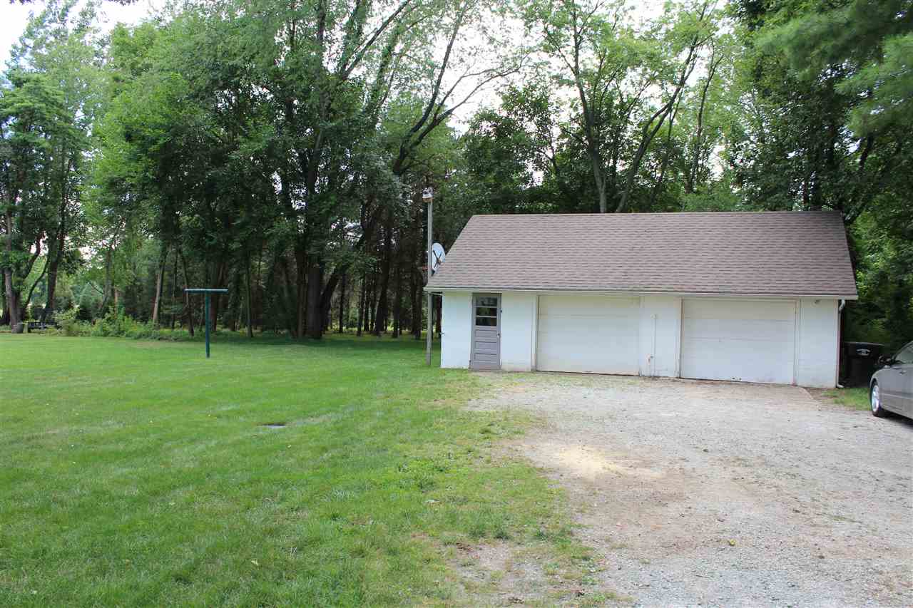 51757 Chestnut Road Granger, IN 46530 - Photo 3 of 26