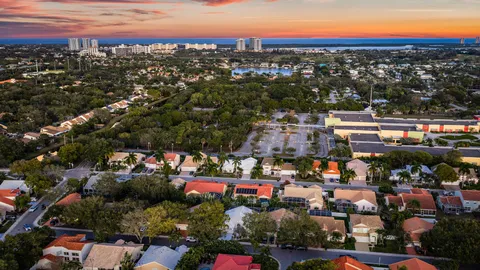$869,000 | 1077 Siena Oaks Circle East, Palm Beach Gardens, FL 33410