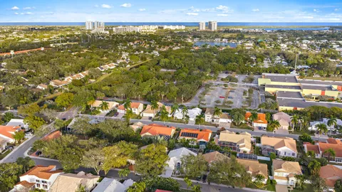 $869,000 | 1077 Siena Oaks Circle East, Palm Beach Gardens, FL 33410