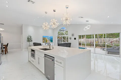 $869,000 | 1077 Siena Oaks Circle East, Palm Beach Gardens, FL 33410