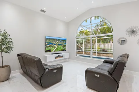 $869,000 | 1077 Siena Oaks Circle East, Palm Beach Gardens, FL 33410