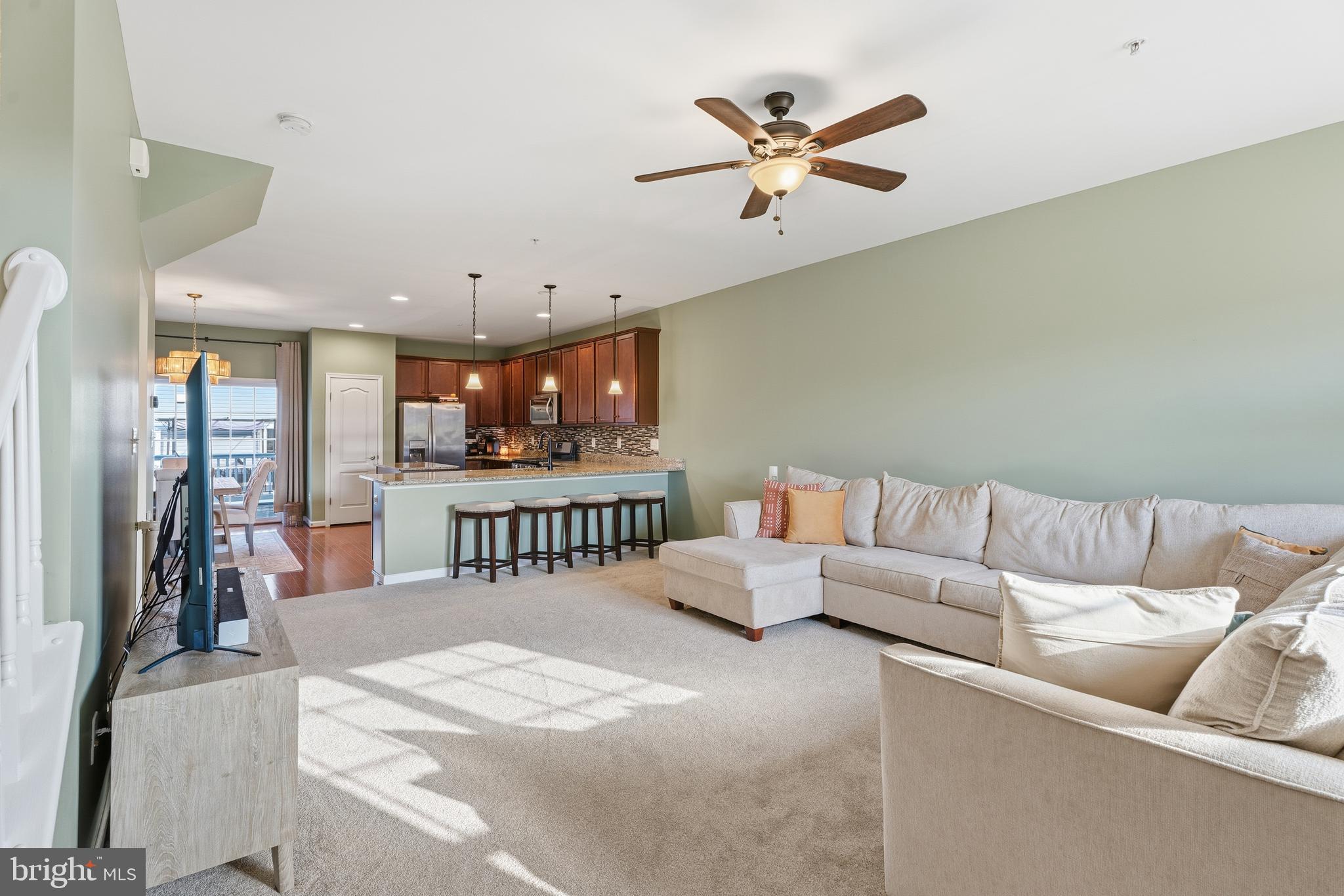 980 Winter Run Road Middle River, MD 21220 - Photo 23 of 43 a living room with furniture